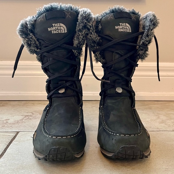 The North Face Shoes - North Face Allure sz 7 insulated winter boots.  Black with “fur” trim. VGUC